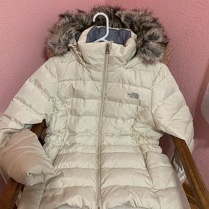 New Woman’s North Face Coat L